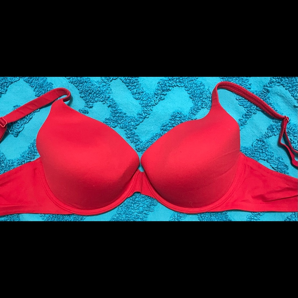 Victoria’s Secret Body by Victoria Bra 36 C full coverage uplift